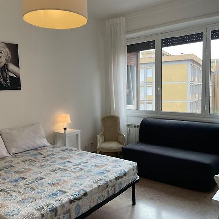 Group Apartment Roma Esterno foto