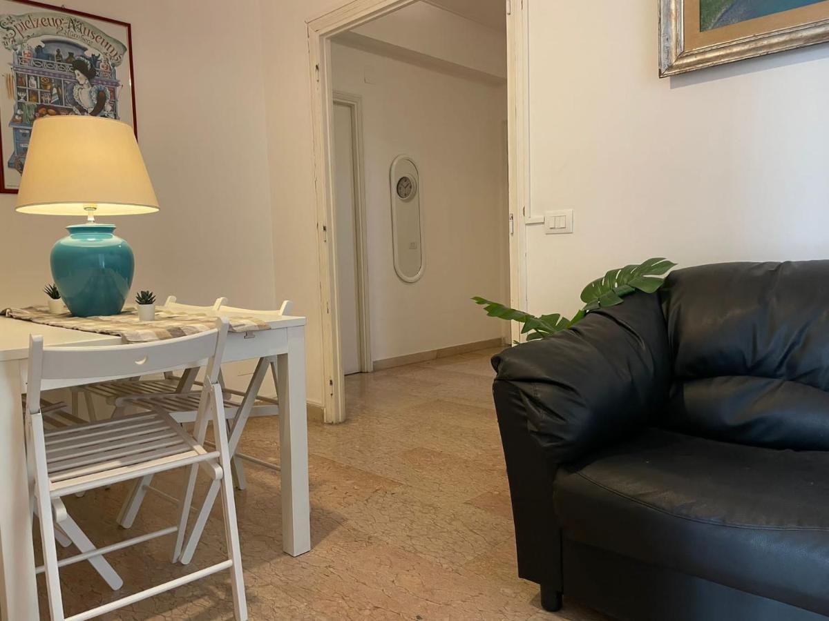 Group Apartment Roma Esterno foto